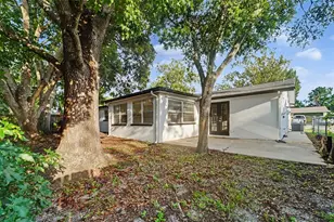 7207 Sandalwood Dr, Port Richey, FL 34668 - Photo 13