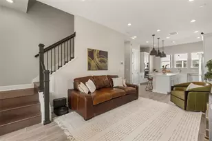 2058 Packing District Wy, Orlando, FL 32804 - Photo 11