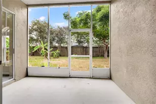 1422 Lake Shore Ranch Dr, Seffner, FL 33584 - Photo 23