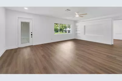 180 N Kentucky Avenue, Umatilla, FL 32784 - Photo 27