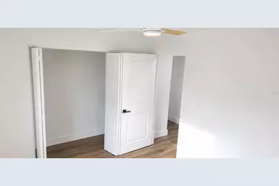 180 N Kentucky Avenue, Umatilla, FL 32784 - Photo 17