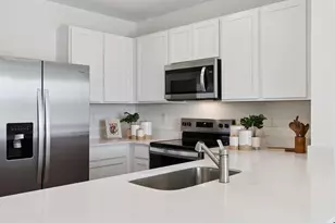 4294 Butterscotch Cir, Lakeland, FL 33811 - Photo 9