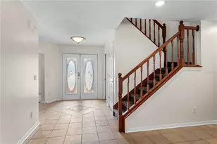 3920 Running Water Dr, Orlando, FL 32829 - Photo 5