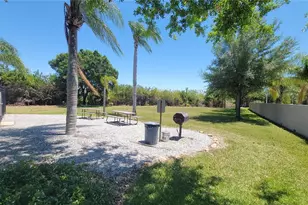6235 Bayside Key Dr, Tampa, FL 33615 - Photo 15