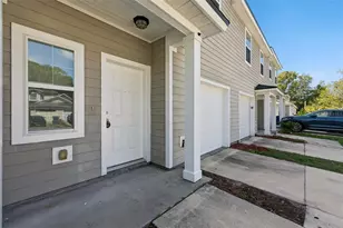 3551 Rain Forest Dr W, Jacksonville, FL 32277 - Photo 3