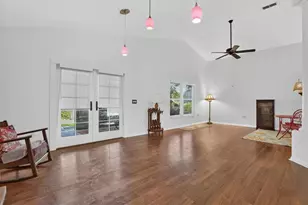 2902 Afton Cir, Orlando, FL 32825 - Photo 9