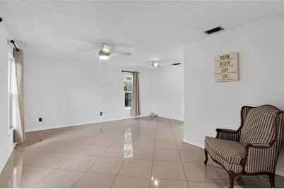 13635 Berkshire Court, Grand Island, FL 32735 - Photo 9