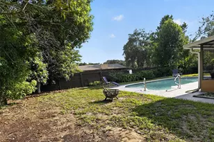 13635 Berkshire Ct, Grand Island, FL 32735 - Photo 33