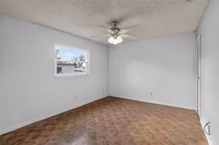 13635 Berkshire Ct, Grand Island, FL 32735 - Photo 21