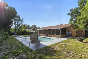 13635 Berkshire Ct, Grand Island, FL 32735 - Photo 31