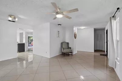 13635 Berkshire Court, Grand Island, FL 32735 - Photo 11