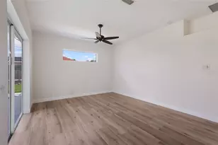 7111 41st Ln E, Sarasota, FL 34243 - Photo 7