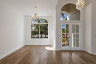 7111 41st Ln E, Sarasota, FL 34243 - Photo 3