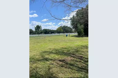 915 Hillside Court S, Winter Haven, FL 33881 - Photo 3