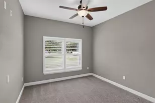 27728 Lisa Dr, Tavares, FL 32778 - Photo 13