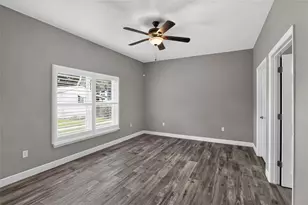 27728 Lisa Dr, Tavares, FL 32778 - Photo 15
