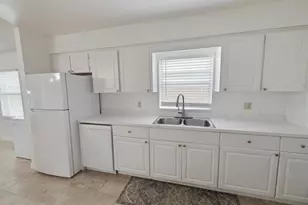 31 Deacon Jones Blvd, Orlando, FL 32810 - Photo 7
