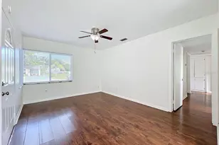 2437 S Myrtle Ave, Sanford, FL 32771 - Photo 9