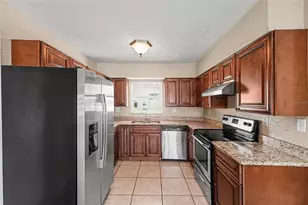 11428 75th Ave, Seminole, FL 33772 - Photo 9