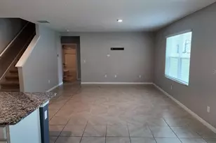11237 Amber Ridge Dr, Zellwood, FL 32798 - Photo 9