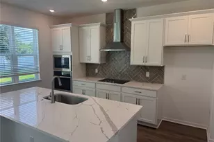 2692 Cavanaugh Dr, Orlando, FL 32817 - Photo 3