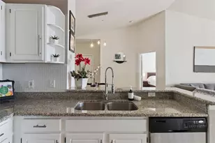 8811 Dunes Ct, Kissimmee, FL 34747 - Photo 9