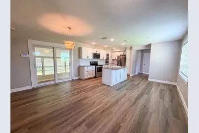1521 W River Shore Way, Tampa, FL 33603 - Photo 3