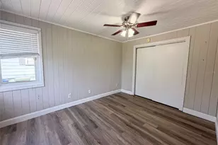 1521 W River Shore Way, Tampa, FL 33603 - Photo 3