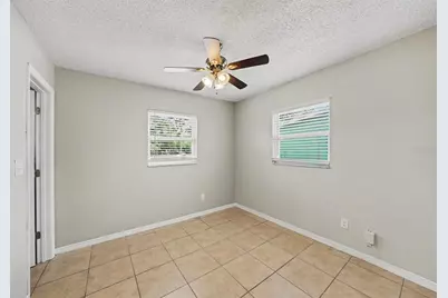 10410 N 27th Street, Tampa, FL 33612 - Photo 9