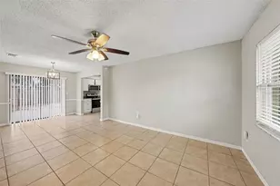10410 N 27th St, Tampa, FL 33612 - Photo 3