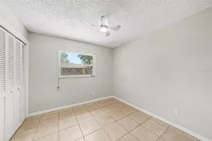 10410 N 27th St, Tampa, FL 33612 - Photo 11