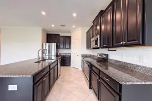 9709 Ivory Dr, Ruskin, FL 33573 - Photo 11