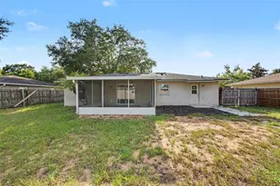 450 Park Glen Dr, Tavares, FL 32778 - Photo 15