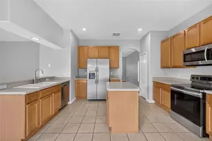 9931 Heron Pointe Dr, Orlando, FL 32832 - Photo 11