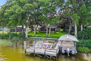 1000 N Lakeshore Blvd, Howey in the Hills, FL 34737 - Photo 1
