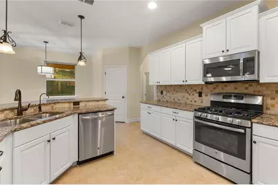 308 W Victoria Trails Boulevard, Deland, FL 32724 - Photo 17