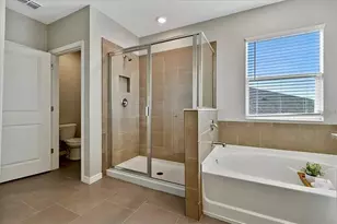 13017 Willow Grove Dr, Riverview, FL 33579 - Photo 9