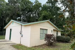 107 Woodlawn Rd, Satsuma, FL 32189 - Photo 11