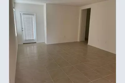 927 Waterfall Boulevard, Davenport, FL 33837 - Photo 7