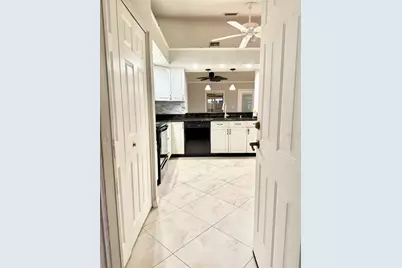 5274 Cedar Hammock Court, Sarasota, FL 34232 - Photo 9