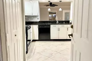5274 Cedar Hammock Ct, Sarasota, FL 34232 - Photo 9