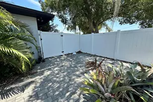 4521 Edgewater Dr, Orlando, FL 32804 - Photo 3