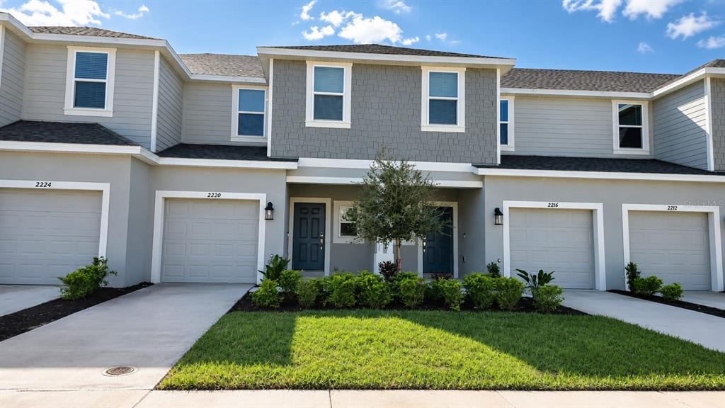 2220 Portrait St main architectural view
