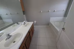 31404 Philmar Ln, Wesley Chapel, FL 33543 - Photo 15