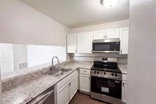 5213 Via Hacienda Cir, Orlando, FL 32839 - Photo 9