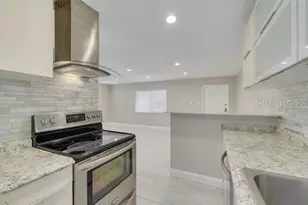 334 48th Ave N, Saint Petersburg, FL 33703 - Photo 7