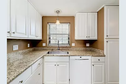 101 N Grandview Street #205, Mount Dora, FL 32757 - Photo 23