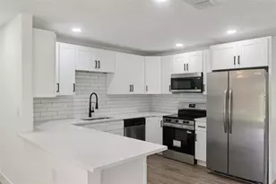 218 Lavender Ct, Orlando, FL 32807 - Photo 9