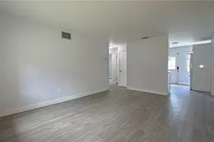 126 Palm Dr, Daytona Beach, FL 32117 - Photo 5