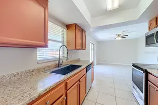 573 Benjamin Franklin Pl, Orlando, FL 32809 - Photo 17